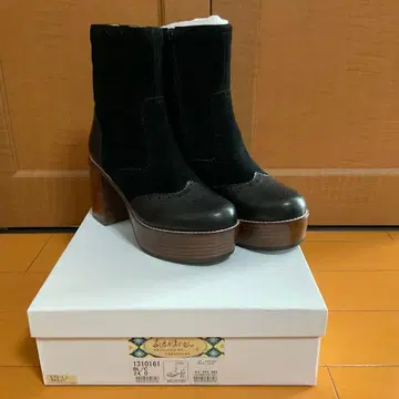 미사용 새상품 키다리 아저씨 블랙 스웨이드 브로그 디자인 부츠