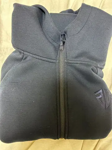 아르티리 치바 후드티 프로 라인