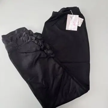 갤러리 비스콘티 블랙 프릴 팬츠 사이즈 2