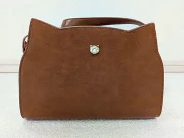 고양이 귀 디자인 브라운 숄더백