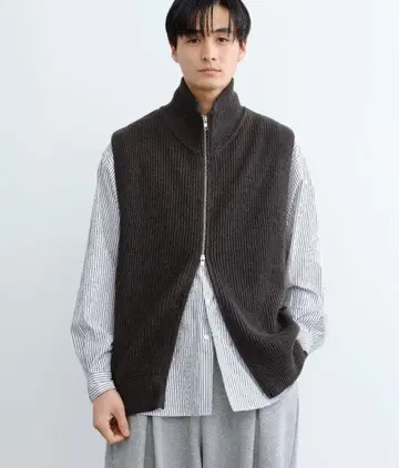 [ 완판템 ] SINSS 드라이버즈 베스트 (차콜 M 사이즈)