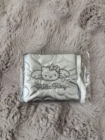 미사용 새상품*헬로키티 퀼팅 앨범 실버