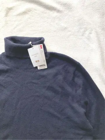 미사용 택 포함 유니클로 캐시미어 100 터틀넥 스웨터 XL 네이비