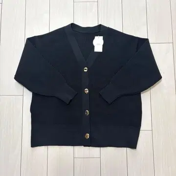 미사용 새상품 데코 버튼 BIG V 가디건 로리즈팜 블랙 F
