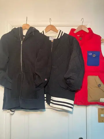 Champion 3종 세트 퀼팅 자켓, 다운 베스트, 후드티