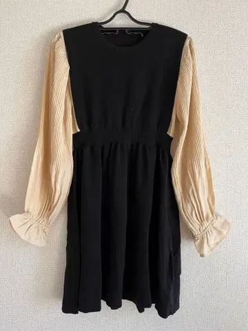 새상품 가격 인하 투톤 원피스 긴팔 여성용 가을/겨울/봄 원피스 블랙