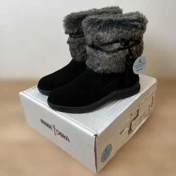 미사용품 MINNETONKA EVERETT 블랙 8 25.0cm