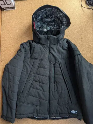 바틀5270 블랙 다운 자켓 서모크라프트