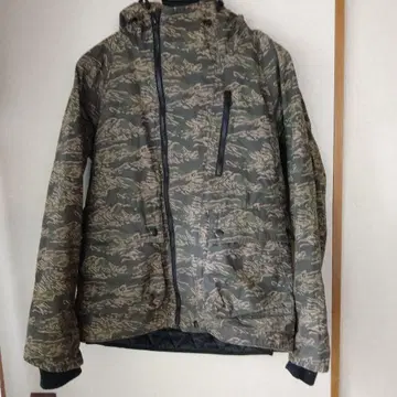 HARE 퀼팅 카모플라쥬 자켓