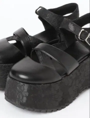 HARE 무늬 밑창 멜리 샌들 블랙 스트랩 레이스 디자인 하레