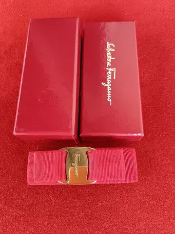 Salvatore Ferragamo 빨간색 리본 헤어 액세서리