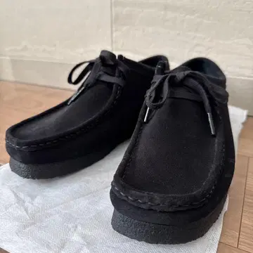 CLARKS WALLABEE 25.5