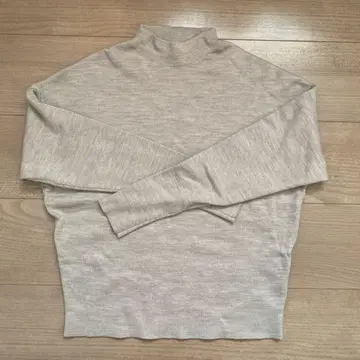 투모로우랜드 울 하이넥 니트 M 사이즈