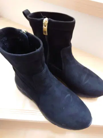 초경량 글로벌 워크 블랙 스웨이드풍 숏부츠 M