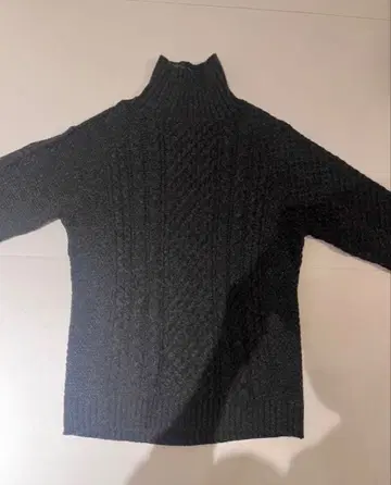 터틀넥 VALLIS by FACTOTUM