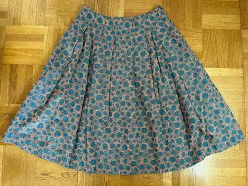 Sally Scott 무릎 기장 플레어 스커트