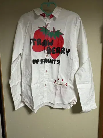 업 스마일 스트로베리 패턴 긴팔 셔츠