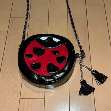 무당벌레 디자인 숄더백