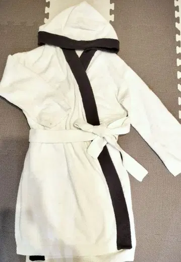 화이트 후드 부착 목욕 가운 F 사이즈