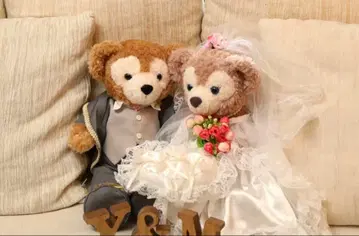 더피 셰리메이 웨딩 코스튬