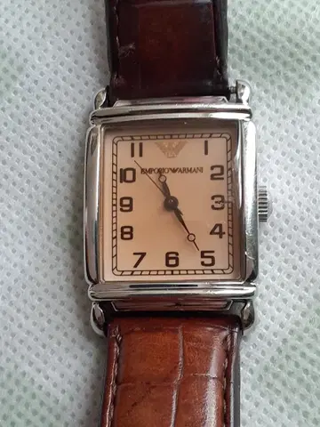 EMPORIO ARMANI 스퀘어 손목시계
