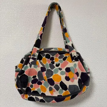 미나 페르호넨 백