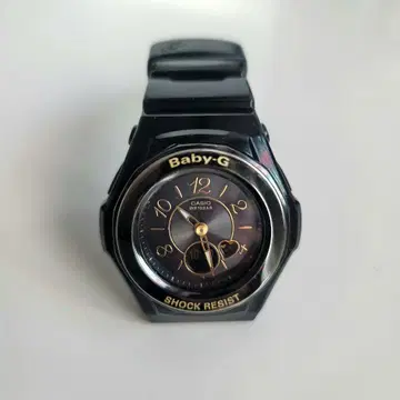 CASIO Baby-G 블랙 x 골드 쇼크 레지스트
