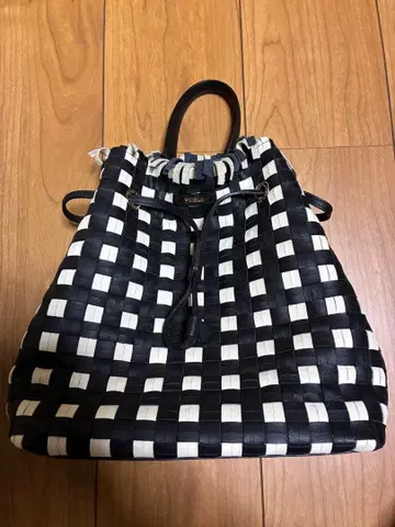 FURLA 체크 무늬 복조리형 핸드백