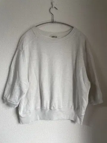 AURALEE 라이트 그레이 오부 소매 티셔츠