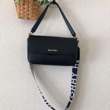 Tommy Hilfiger 네이비 숄더백