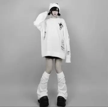 Dimmoire SKULL 와펜 니트 White