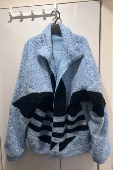 adidas 빅 트레포일 쉘파 자켓 L 사이즈