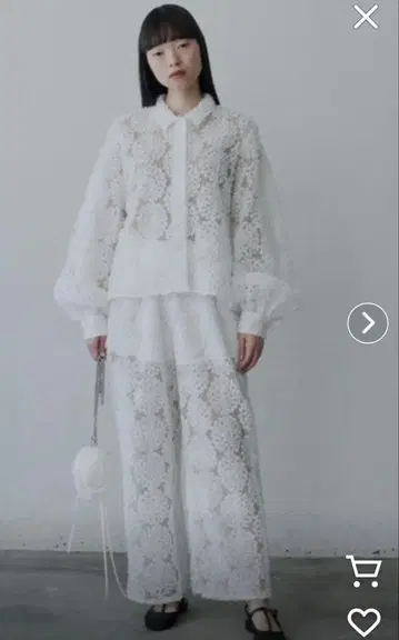 화이트 레이스 꽃무늬 와이드 팬츠