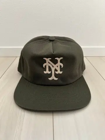 Monday suck 캡 올리브 맨데이삭