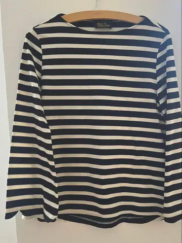 [ 미사용 새상품 ] 페일 주트 스트라이프 긴팔 플레어 슬리브 상의