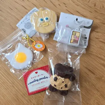 고구마이탄 카페 푸니카와 계란 프라이 가챠 거울 참 메이리 파라