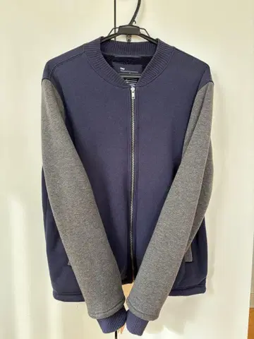 Gap 네이비와 그레이의 집업 점퍼
