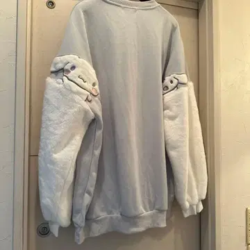 시나몬 롤 소매 복슬복슬 트레이닝복