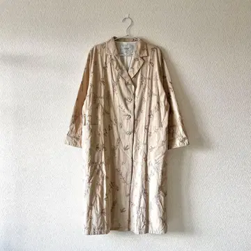 Emago. 이마고 초화와 새 올 패턴 자수 트렌치코트 [ 베이지 ]