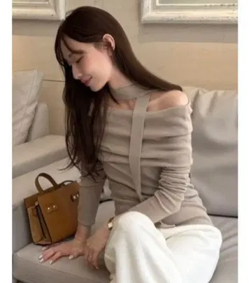 FRAY I.D 울 아크릴 오프숄더 풀오버 니트