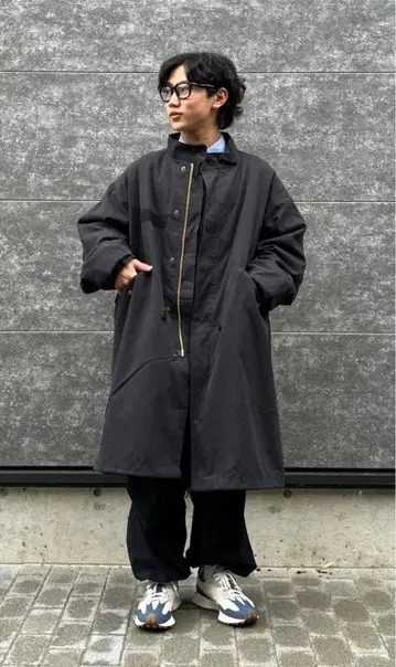 BEAMS 모즈 코트 블랙