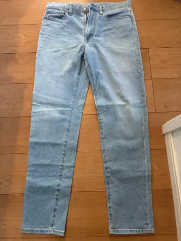 새상품 미사용 슬림핏 라이트 블루 데님 팬츠 가격 인하 협상