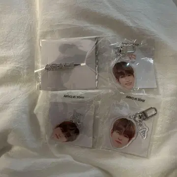 TREASURE 아사히 헤어핀 얼굴 아크릴 키링