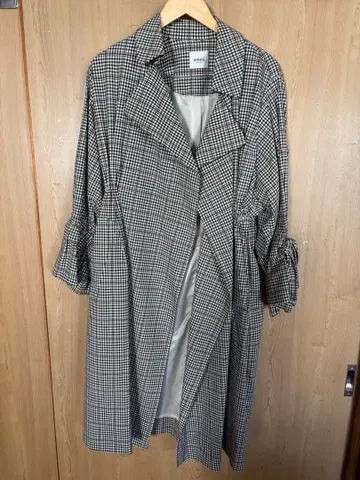 emmi 체크 무늬 트렌치코트