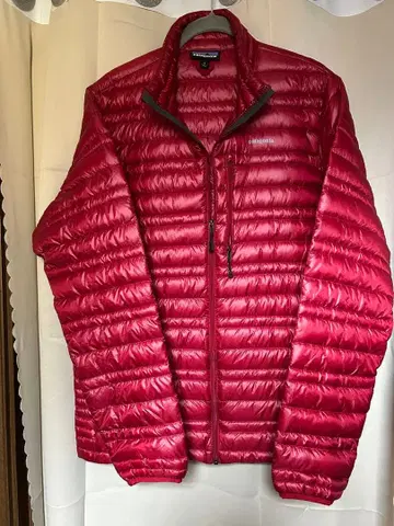 Patagonia 레드 다운 자켓