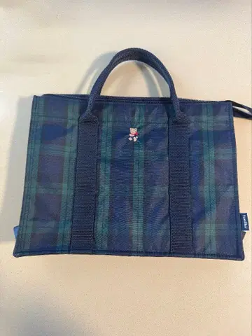 1회 사용 패밀리아 블랙워치 체크 무늬 곰 자수 토트백