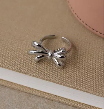 [ 새상품 ] 이아파피요네 레이디 리본 링 실버