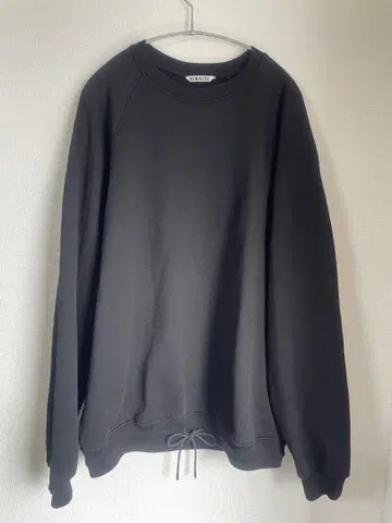 AURALEE 블랙 맨투맨 트레이닝복