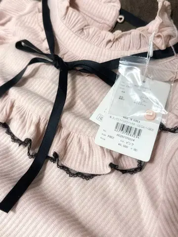 [ 택 포함 미사용 새상품 ] Honey Cinnamon 반팔 상의