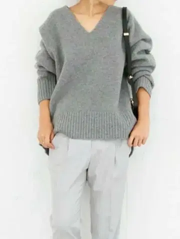 울 캐시미어 Smooth V넥 니트